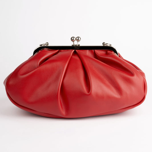 Clotilde Scarlet